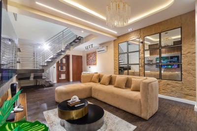 2 Bedroom  Serene and Secured Environment  Smart Tvs with Netflix, Lekki Phase 1, Lekki, Lagos, Flat / Apartment Short Let