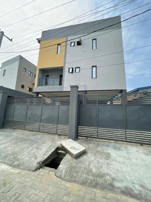 Exquisite 2 Bedroom Apartment in a Well Secured Environment., Ologolo, Lekki, Lagos, Flat / Apartment for Sale
