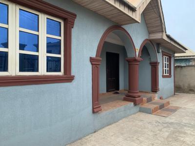 Standard Twin Flat of 2 Bedroom Each with Excellent Facilities, All Saint College Road, Adukanle, Apata, Apata, Ibadan, Oyo, Block of Flats for Sale