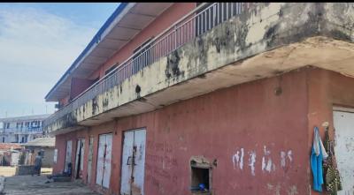 570sqm with Storey Building at a Corner Piece, Ditectly Facing The Ikorodu Road., Ojota, Lagos, Commercial Land for Sale