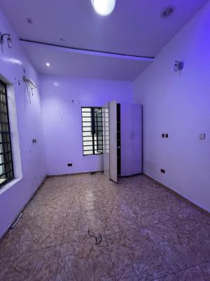 Standard & Massive Room in a Duplex, Shared Apartment, Orchid Road, Lekki, Lagos, Self Contain (single Rooms) for Rent