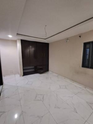 3bedroom Flat with  2toilet and Bath in a Serene Environment, Magodo, Magodo, Lagos, Flat / Apartment for Rent