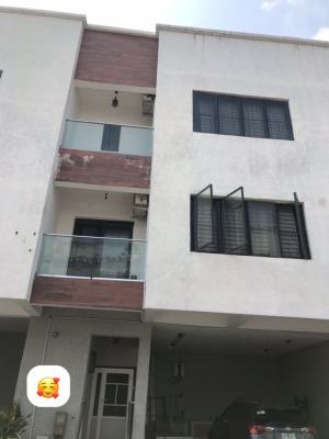 a Sharp Decent Exotic and Executive 4bedroom Terrace Duplex, Chevron, Lekki, Lagos, Terraced Duplex for Rent