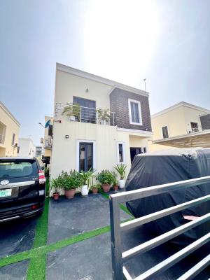 a Spacious 5-bedroom Fully Detached, Hampton Lake, Lekki Phase 2, Lekki, Lagos, Detached Duplex for Sale