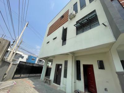 Spacious 2 Bedroom Flat, Ologolo, Ologolo, Lekki, Lagos, Flat / Apartment for Rent