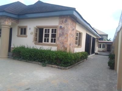 Spacious Luxury 2 Bedroom Flat with Excellent Features, Oseni Amuda Street, Ogombo, Ajah, Lagos, Flat / Apartment for Rent