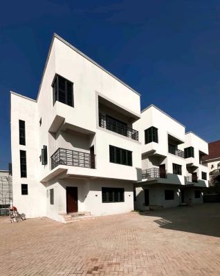 Spacious 5-bedroom Detached Duplex with Bq  Location: Lifec, Life Camp, Abuja, House for Sale