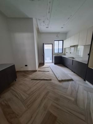 Sweetly Built 3 Bedroom Apartment, Guzape District, Abuja, Flat / Apartment for Sale