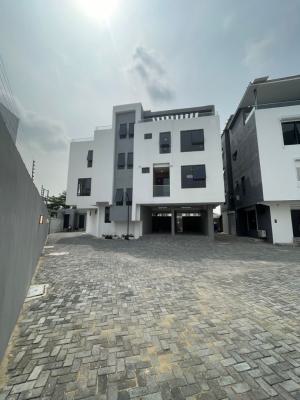Aesthetically Pleasing 4 Bedroom Penthouse with Swimming Pool, Perfect Home for Your Next Investment, Lekki Phase 1, Lekki, Lagos, Block of Flats for Sale