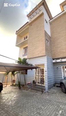 4-bedrooms Terrace Duplex with Bq, Tarred Road, Guzape District, Abuja, Terraced Duplex for Rent