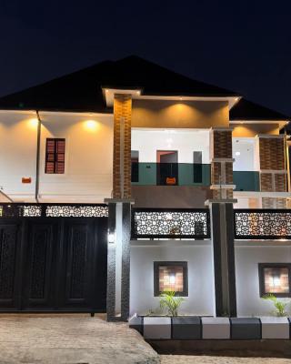 5 Bedroom Duplex    Price:400m  Location: Rimi District Kaduna, Kaduna North, Kaduna, House for Sale