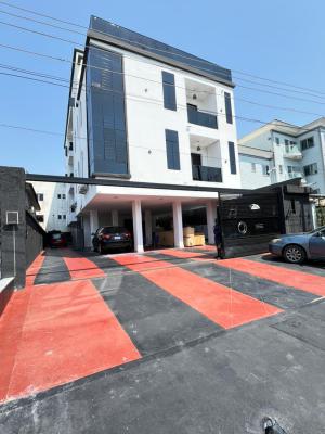 Exquisite 3 Bedroom Apartment with Elevator Suitable for Investment, Lekki Phase 1, Lekki, Lagos, Flat / Apartment for Sale