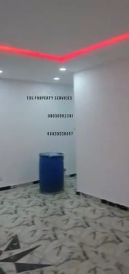 3 Bedroom Apartment Inside an Estate, Inside an Estate in Yaba, Yaba, Lagos, Flat / Apartment for Rent