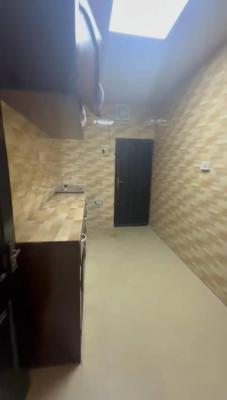 Lovely 3bedroom Flat, James Robertson Off Akerele Via Ogulana Drive, Surulere, Lagos, Flat / Apartment for Rent