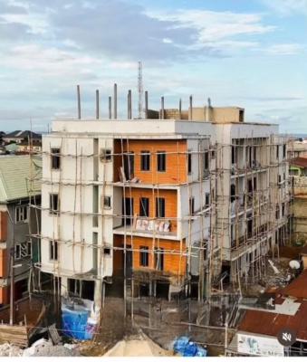 3 Bedroom  Spacious. Apartment, Yaba, Yaba, Lagos, Flat / Apartment for Sale