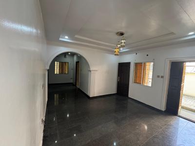 Well Maintained 2 Bedroom Apartment, Off Freedom Way Lekki Phase1, Lekki Phase 1, Lekki, Lagos, Flat / Apartment for Rent