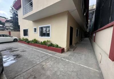 Excellent Spacious 3 Bedroom Apartment, Lekki Phase 1, Lekki, Lagos, Flat / Apartment for Rent