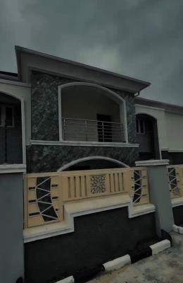 Beautifully Built Semi Detached Duplex of 5bedrooms with 2 Rooms Bq., Guzape District, Abuja, Semi-detached Duplex for Rent