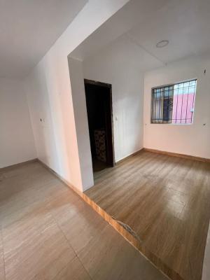 2 Bedroom Bungalow, Lekki Phase 1, Lekki, Lagos, House for Rent