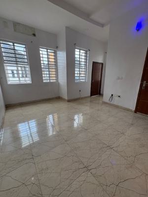 Specious Master  with Private Full Kitchen, Unlimited Internet, Chevron Drive, Lekki, Lagos, Self Contain (single Rooms) for Rent