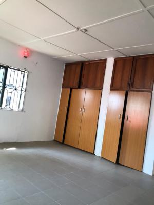 Very Massive 3 Bedroom Bedroom Bungalow Lekki Right By White Sand Scho, Lekki Right Hand Side, Lekki Phase 1, Lekki, Lagos, Flat / Apartment for Rent