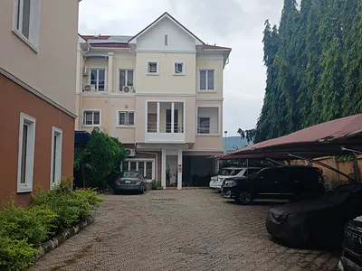 A Good Spacious & Serviced 4-Bedroom Terrace Duplex + 1 BQ — Katampe, Abuja