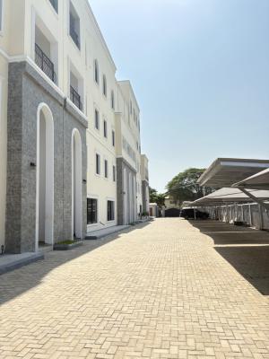 4bedroom Terrace, Off Admiralty Road, Lekki, Lagos, Semi-detached Duplex for Rent