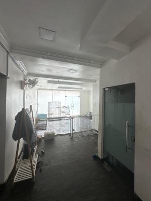 Ground Floor Shop Space on a Busy Road, Lekki Phase 1, Lekki, Lagos, Shop for Rent