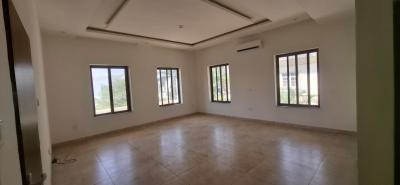 Exclusive Opportunity: Luxurious 3-bedroom Apartment with Guest Qtrs, Guzape District, Abuja, Flat / Apartment for Sale
