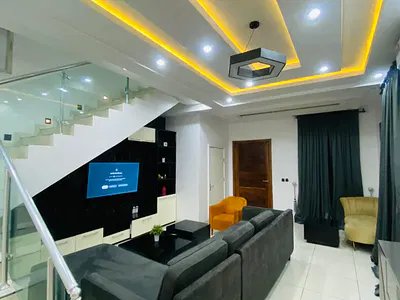 Luxury Spacious 3 Bed House, 24HRS Electricity Backed Up Inverter