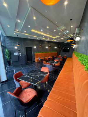 Functional Lounge, Gra Phase 1, Magodo, Lagos, Restaurant / Bar for Rent