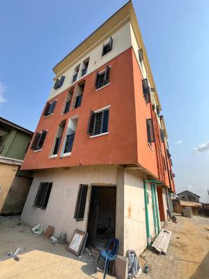 Studio Apartment, Owodunni Street, Onike, Yaba, Lagos, Self Contain (single Rooms) for Sale