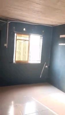 Big Room Self, Abule Ijesha Bus Stop, Abule Ijesha, Yaba, Lagos, Self Contain (single Rooms) for Rent