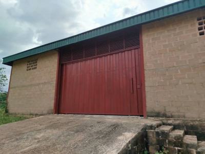 Massive 3 Bay Warehouses on 12 Plots with C of O, Airport Road, Enugu, Enugu, Warehouse for Sale