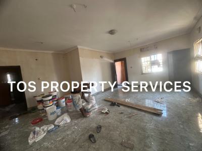 Renovated Spacious 3 Bedroom Apartment, Yaba, Yaba, Lagos, Flat / Apartment for Rent