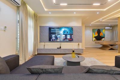 - Luxury 1-bedroom Apartment with Pool, Snooker & Gym., Victoria Island (vi), Lagos, Flat / Apartment Short Let