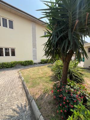 Classic and Luxurious 3-bedroom Flat with Bq and 7 Acs and Inverter, Lekki Phase 1, Lekki, Lagos, Flat / Apartment for Rent