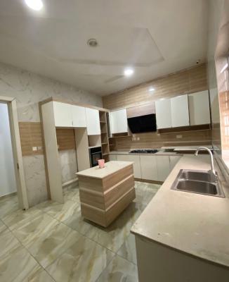 Specious Guest Room in a Sheared Apartment, Oral Extension, Lekki, Lagos, Flat / Apartment for Rent