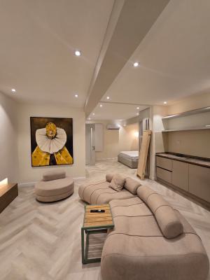 a Brand New Luxury Spacious Studio Apartment with 24 Hrs Electricity, Lekki Phase 1, Lekki, Lagos, Self Contain (single Rooms) Short Let