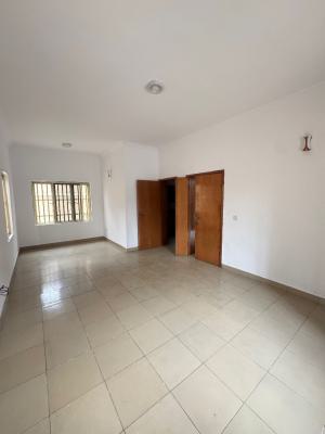 Spacious Two (2) Bedroom Apartment with Bq, Lekki Phase 1, Lekki, Lagos, Flat / Apartment for Rent