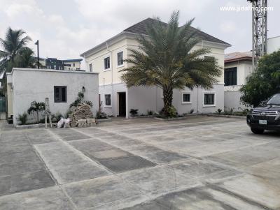 Exquisite 3br Apartment, Off Admiralty, Lekki Phase 1, Lekki, Lagos, Flat / Apartment for Rent