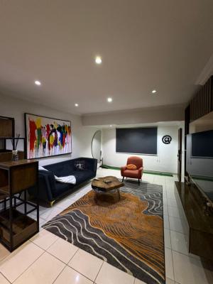 Tastefully Furnished 1-bedroom Apartment with Mini Golf-corner, Ikoyi, Lagos, Flat / Apartment Short Let