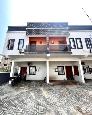 4 Bedroom Terrace Duplex, Ikota, Lekki, Lagos, Terraced Duplex for Sale