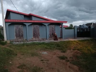 2 Unit of 2 Bedroom Bungalow with Shops, Alapata, Off Lifeforte Group of School, Apẹtẹ, Ibadan, Oyo, Block of Flats for Sale