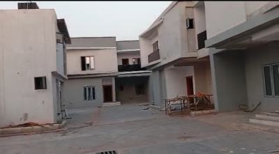 5bedroom Detach House with Bq=, Festac, Amuwo Odofin, Lagos, Detached Duplex for Sale