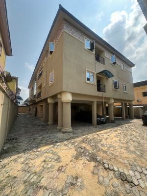 𝐌𝐀𝐈𝐍𝐓𝐀𝐈𝐍𝐄𝐃 3 𝐁𝐄𝐃𝐑𝐎𝐎𝐌 𝐀𝐏𝐀𝐑𝐓𝐌𝐄𝐍𝐓, Chevron Toll Gate, Lekki Phase 2, Lekki, Lagos, Flat / Apartment for Rent