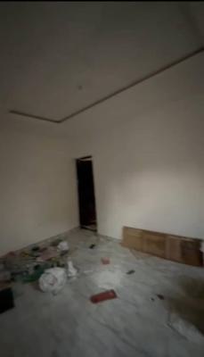 Lovely Sweet Mini Flat, Off Adetayo’s Osho Str./folagoro.  Close to Pako Busstop/abuleijesha B, Yaba, Lagos, Mini Flat (room and Parlour) for Rent