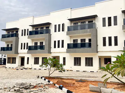 5 Bedroom Terrace Duplex and BQ — Mabushi, Abuja