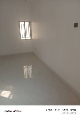 Spacious 2-bedroom Flat, Omole Phase 2, Ikeja, Lagos, Flat / Apartment for Rent