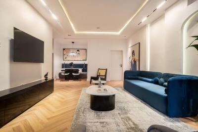 Beautiful 2bedrooms Apartment with Pool and Gym, Phase 1, Lekki, Lagos, Flat / Apartment Short Let